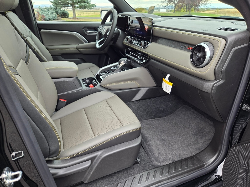2026 Chevrolet Colorado ZR2 - Photo 25