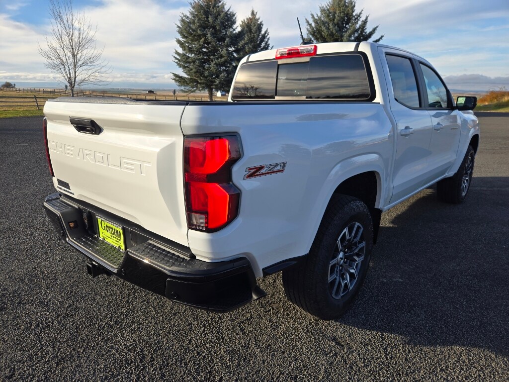 2026 Chevrolet Colorado Z71 photo 3
