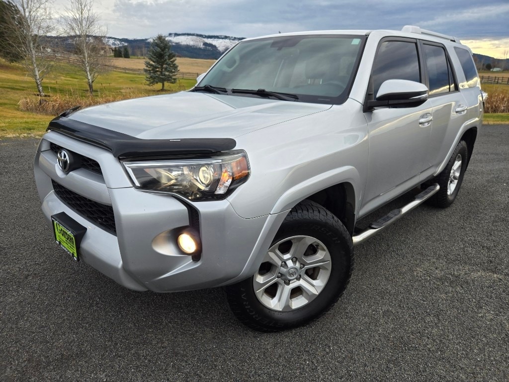 2016 Toyota 4Runner SR5 Premium's photo