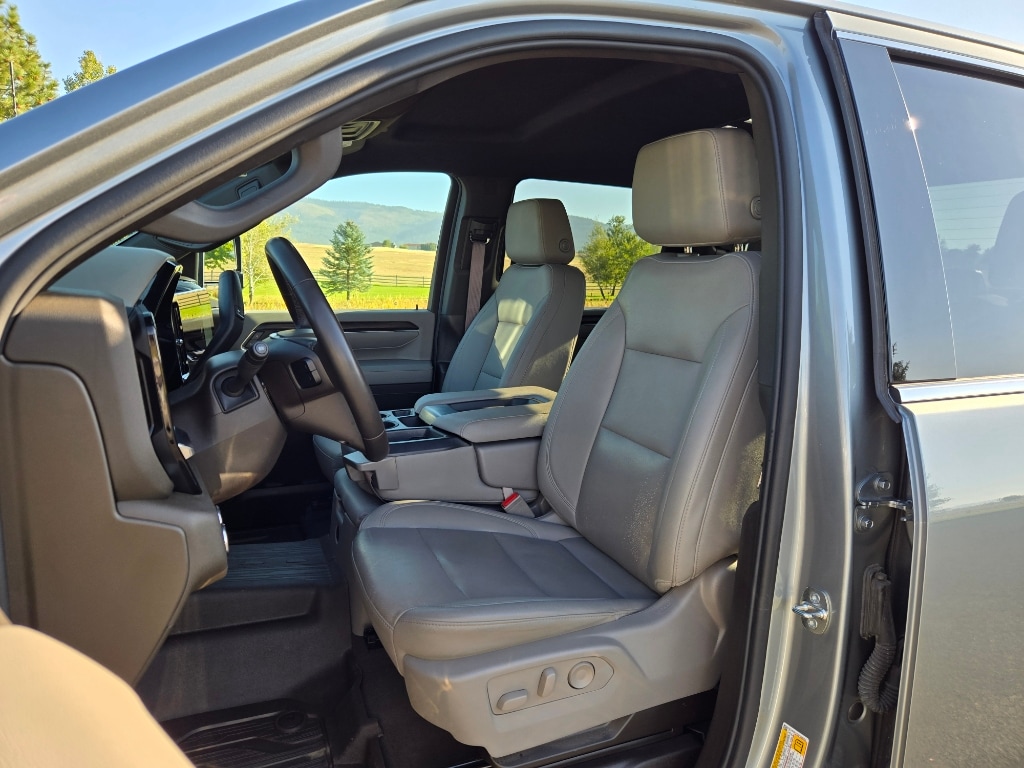 2024 GMC Sierra 3500HD SLT - Photo 13