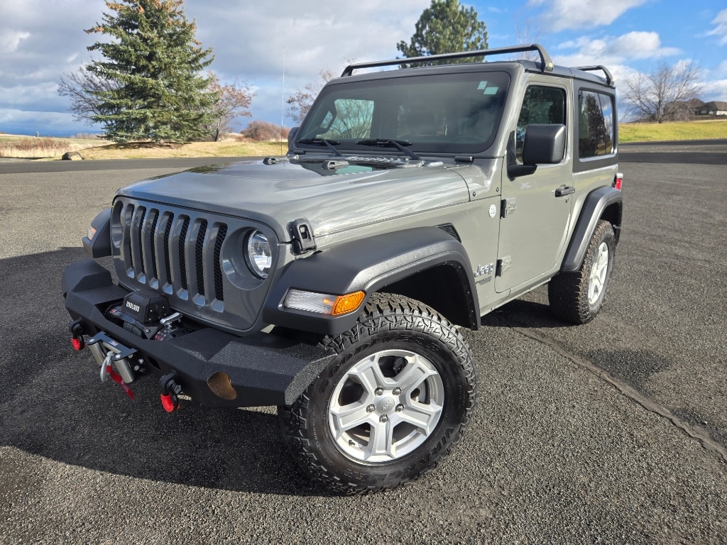 2020 Jeep Wrangler Sport S's photo