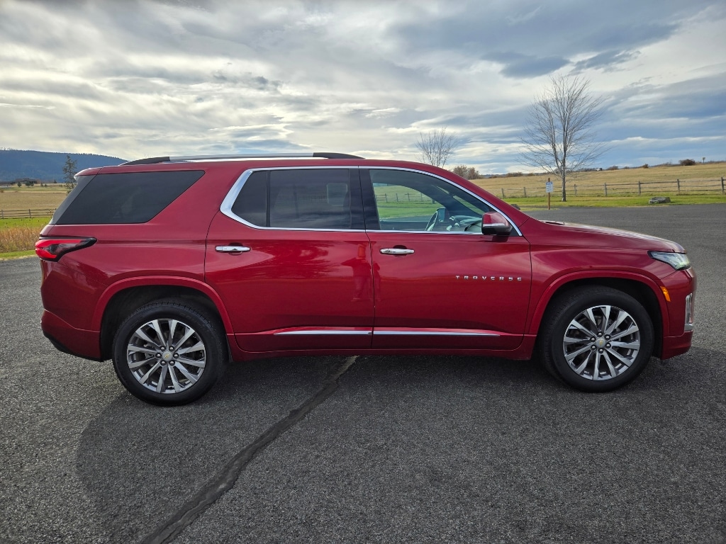 Used 2023 Chevrolet Traverse Premier SUV