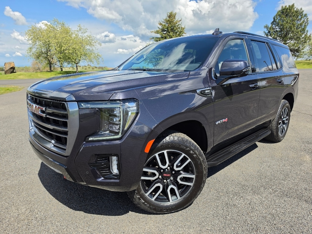 2023 GMC Yukon AT4 4X4's photo