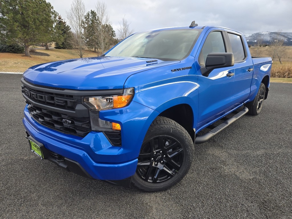 2026 Chevrolet Silverado Base's photo