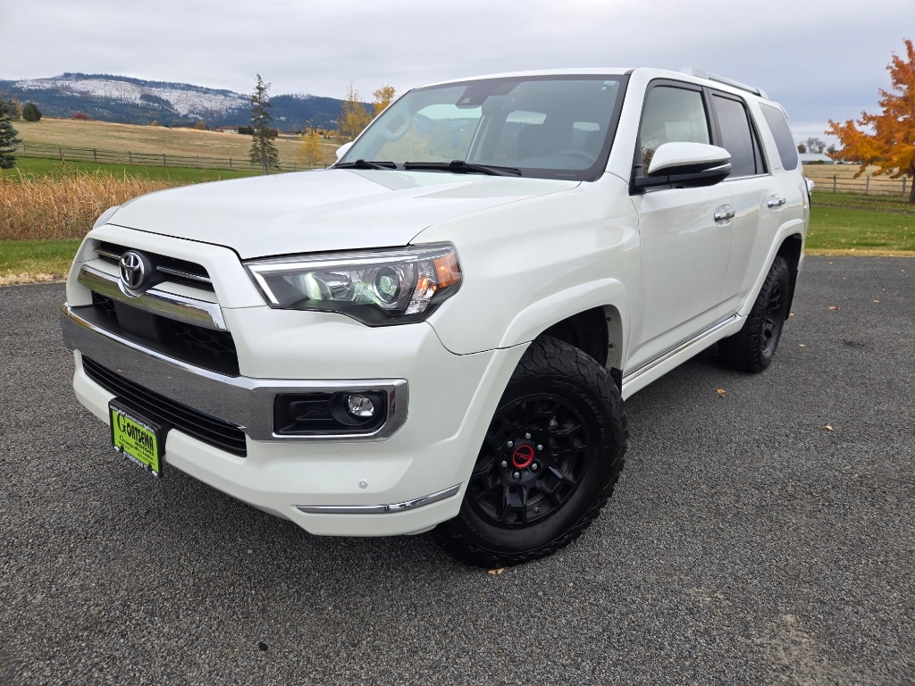 2021 Toyota 4Runner Limited's photo