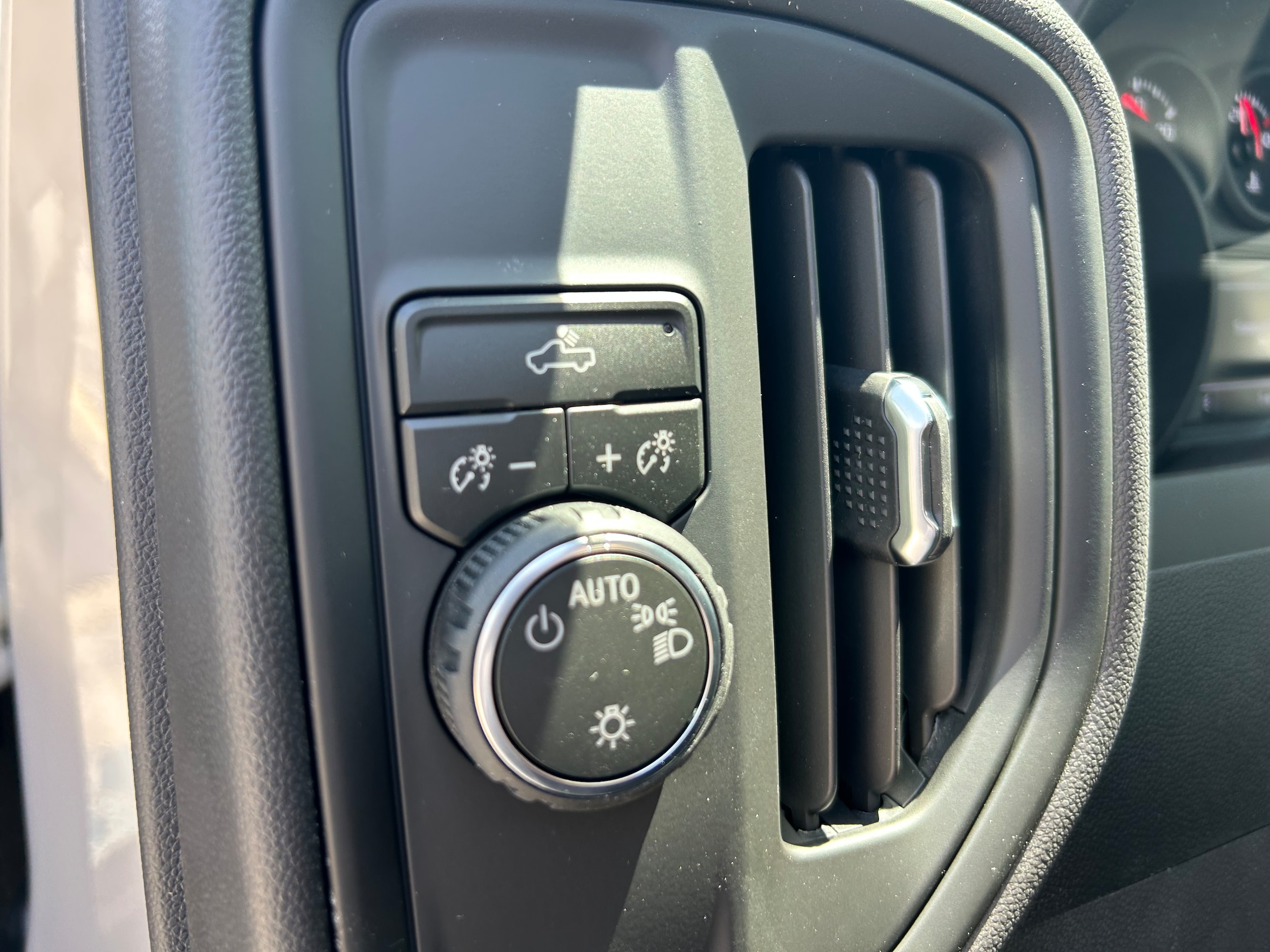 2026 Chevrolet Silverado 1500 Custom - Photo 15