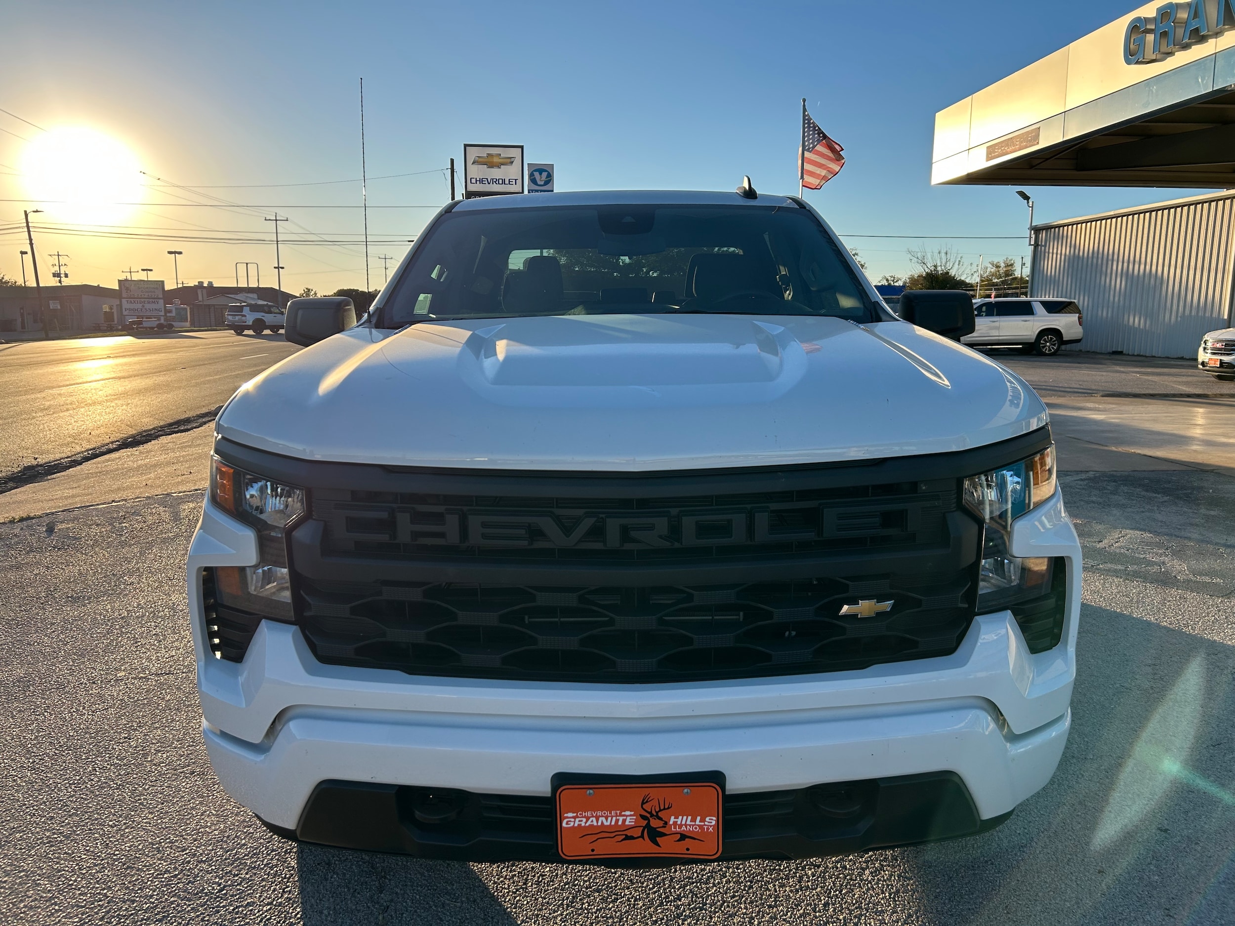 2026 Chevrolet Silverado 1500 Custom photo 2