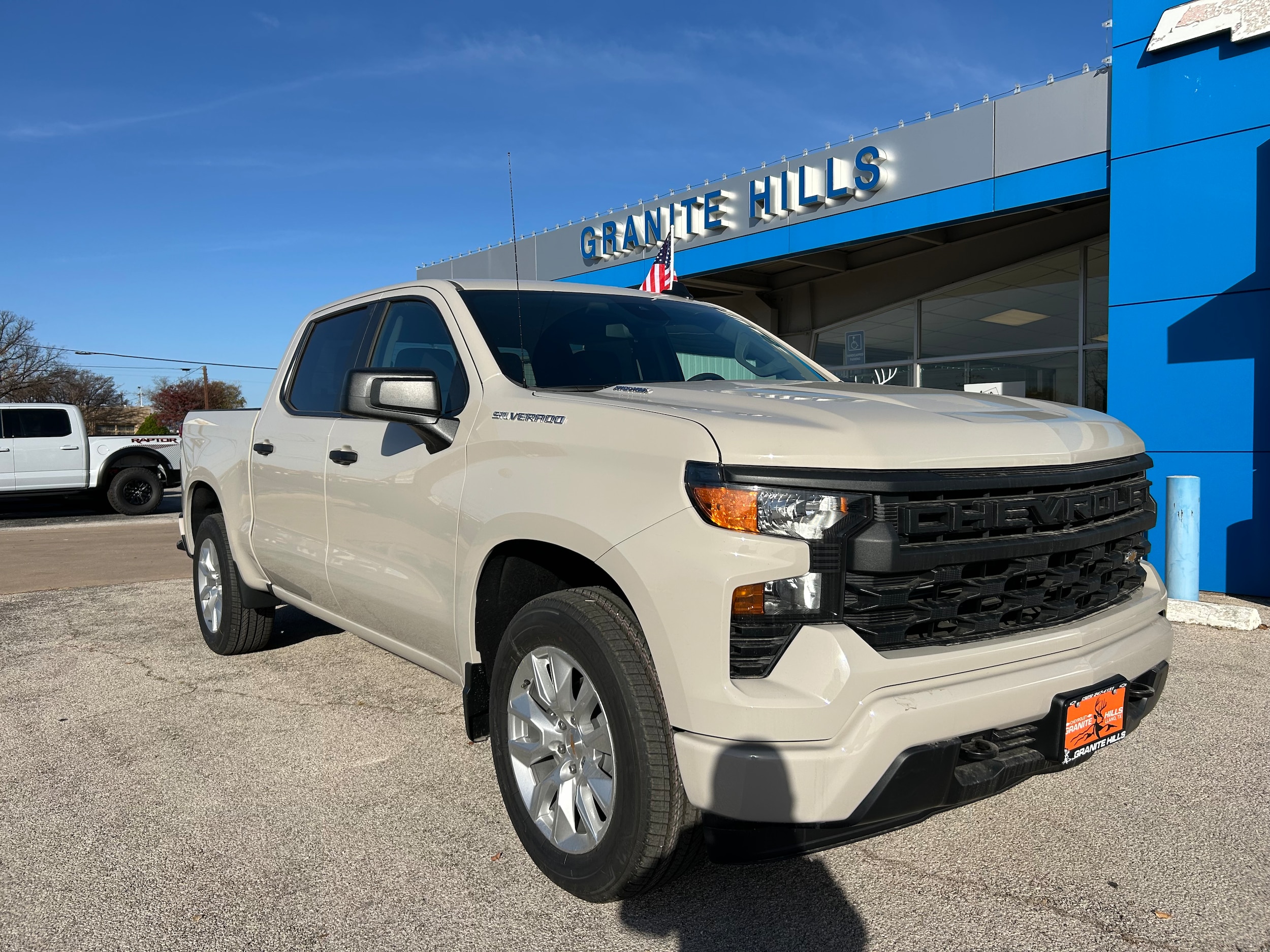 2026 Chevrolet Silverado 1500 Custom's photo