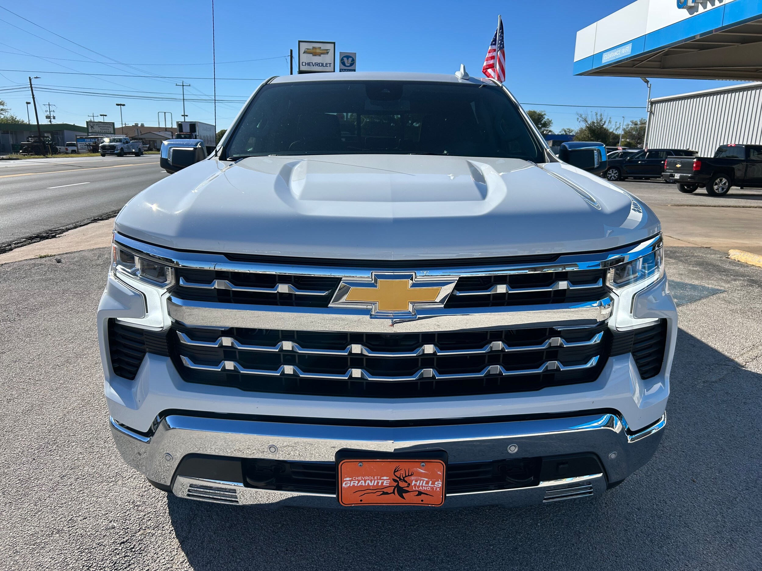 2026 Chevrolet Silverado 1500 LTZ photo 2