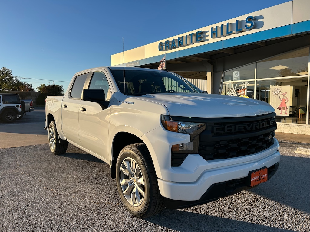New 2026 Chevrolet Silverado 1500 Custom Truck