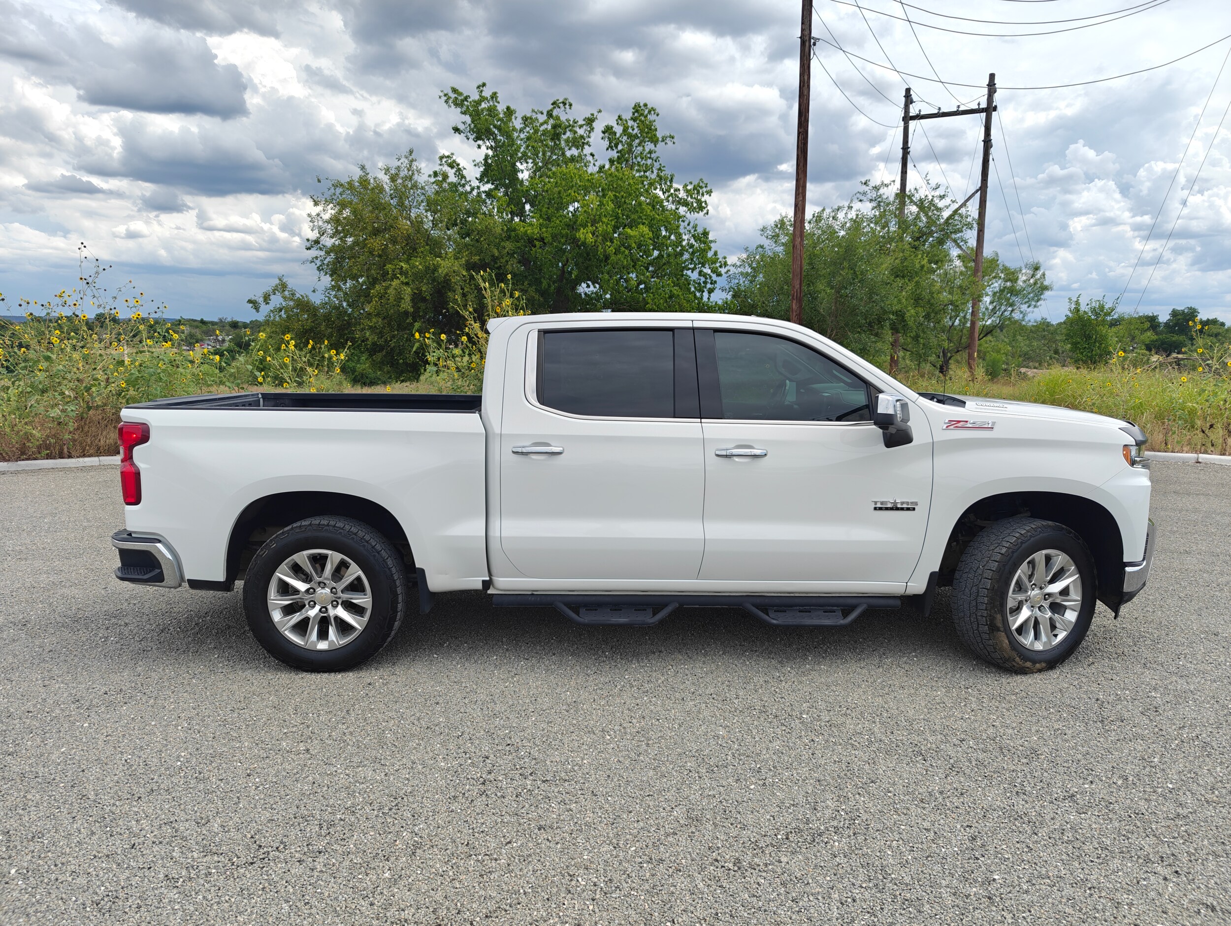 Used 2021 Chevrolet Silverado 1500 LTZ with VIN 3GCUYGET4MG233712 for sale in Llano, TX