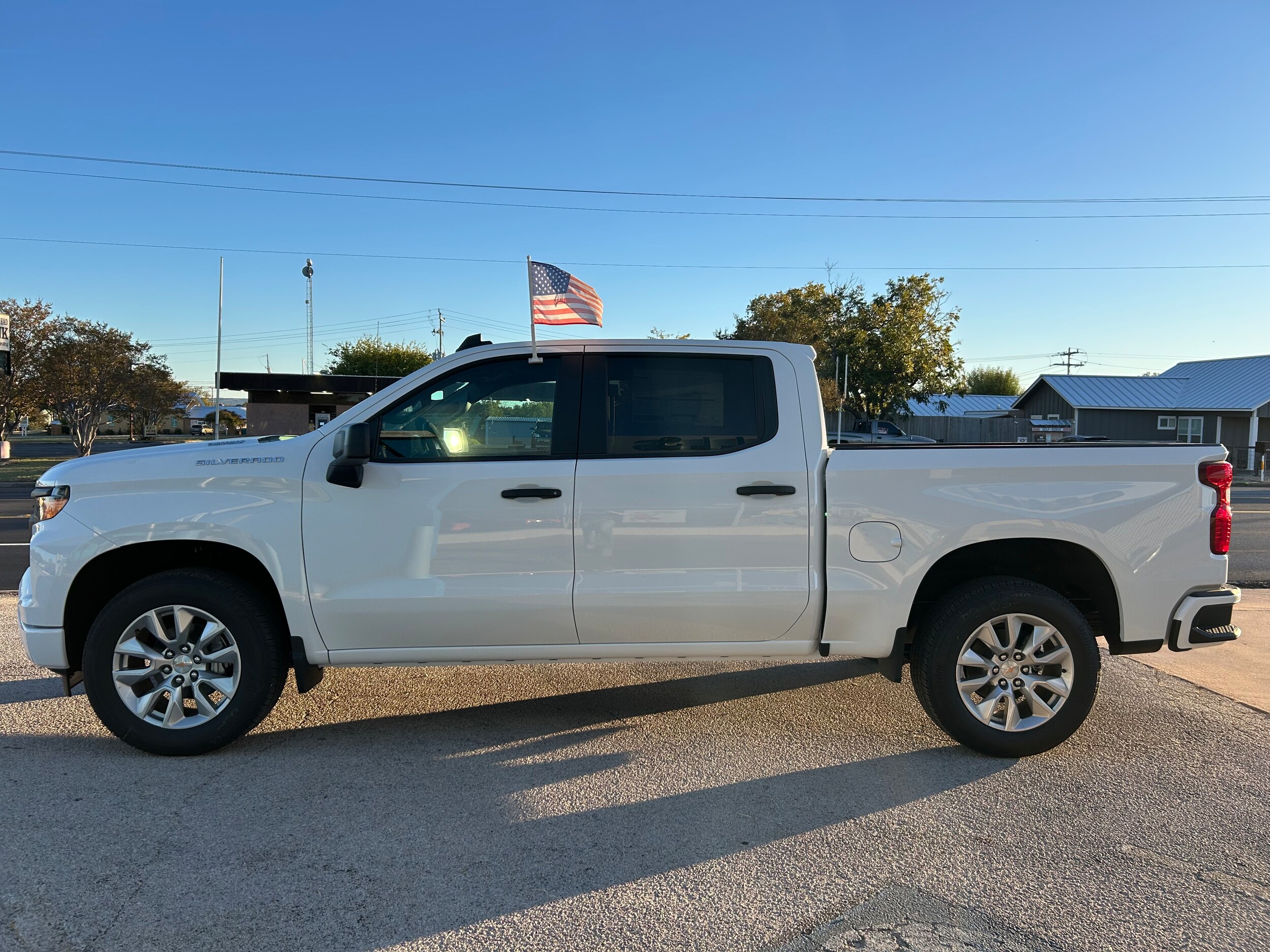 2026 Chevrolet Silverado 1500 Custom photo 3