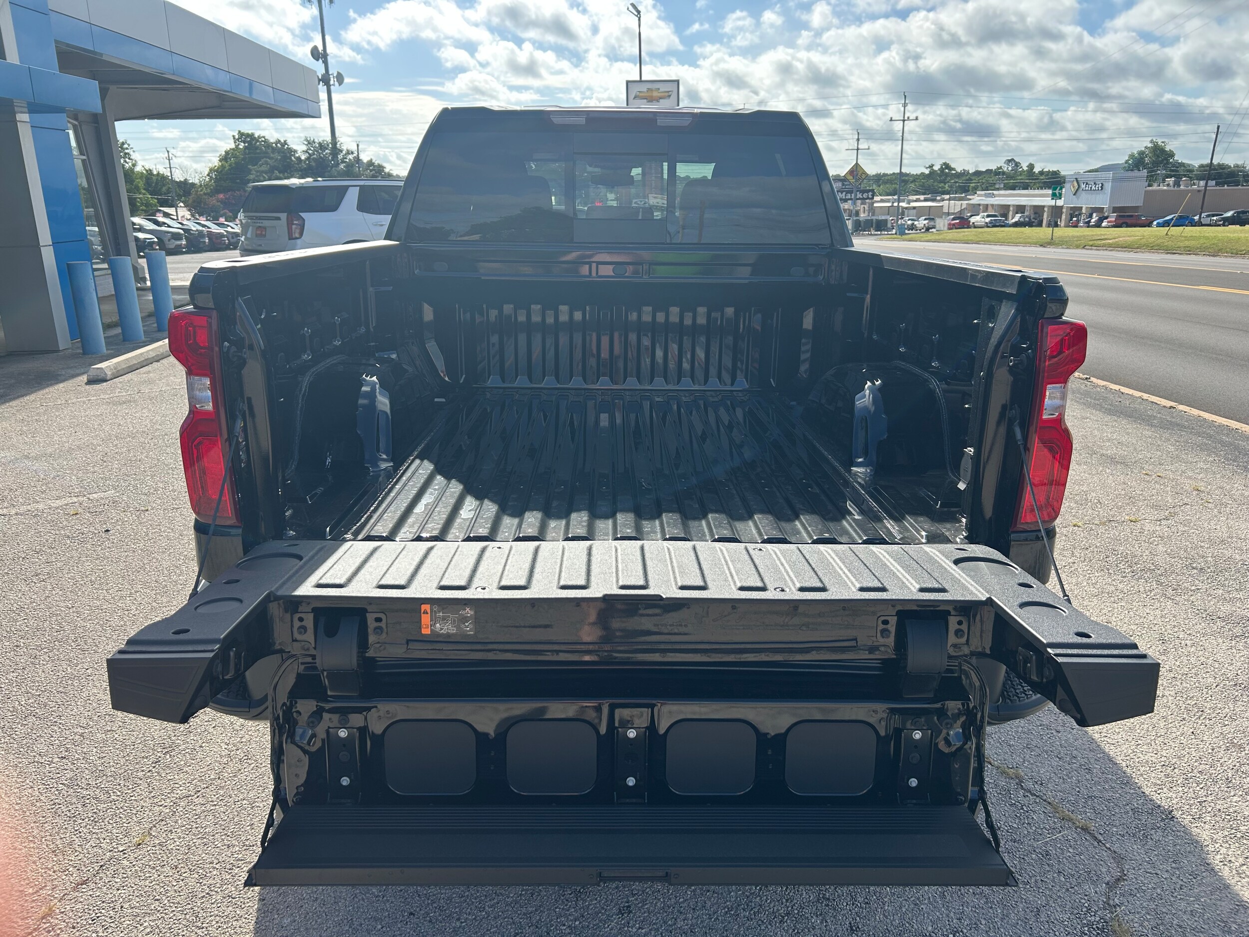 2026 Chevrolet Silverado 1500 RST - Photo 13