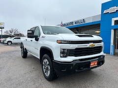 2026 Chevrolet Silverado 2500 HD Custom Truck