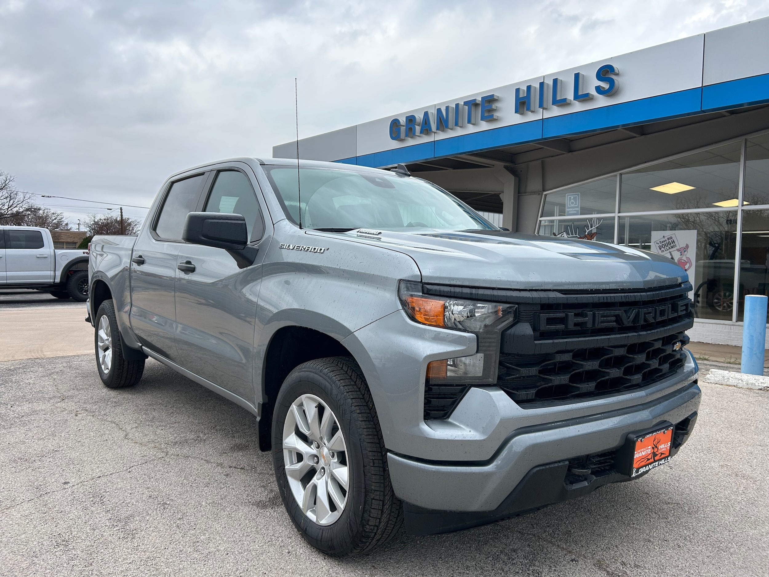 2026 Chevrolet Silverado 1500 Custom's photo