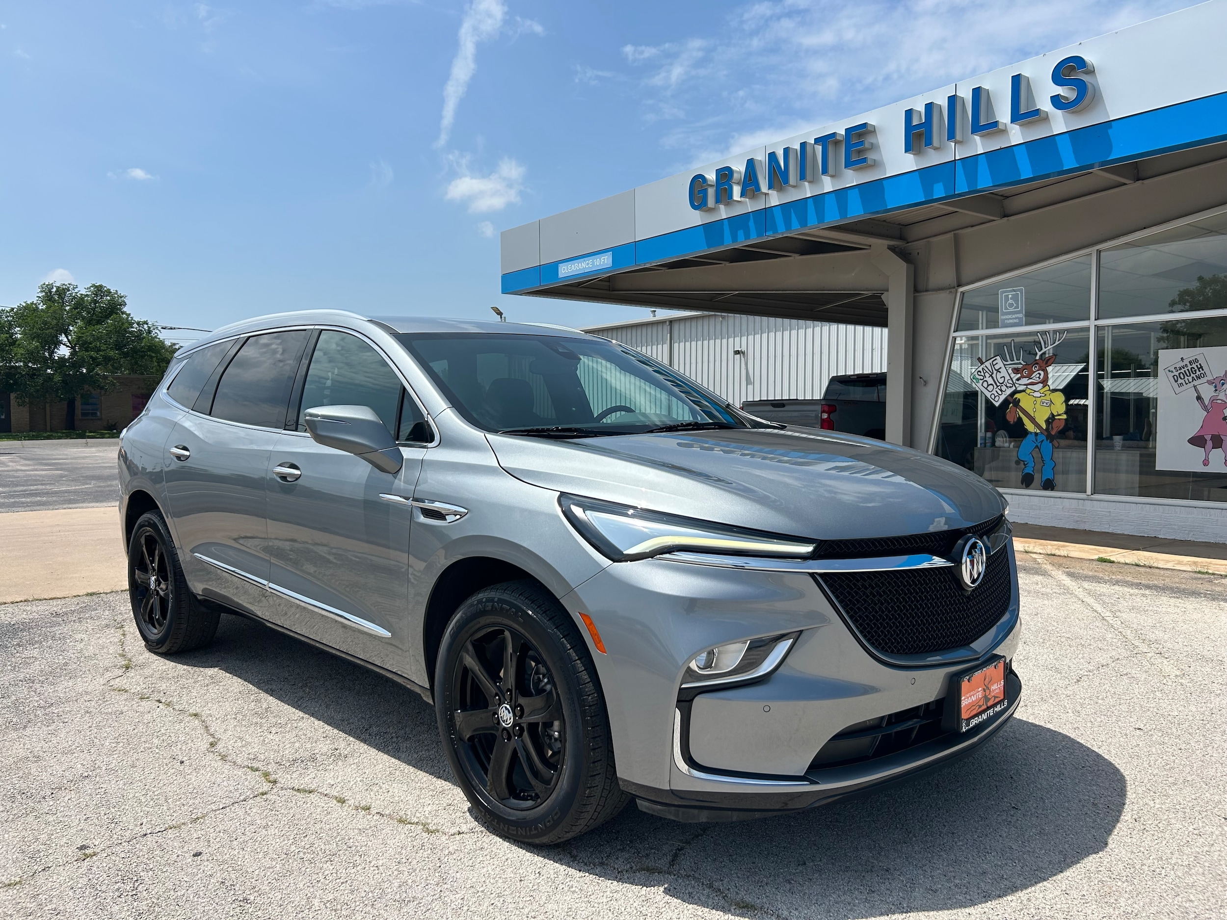 2023 Buick Enclave Essence's photo