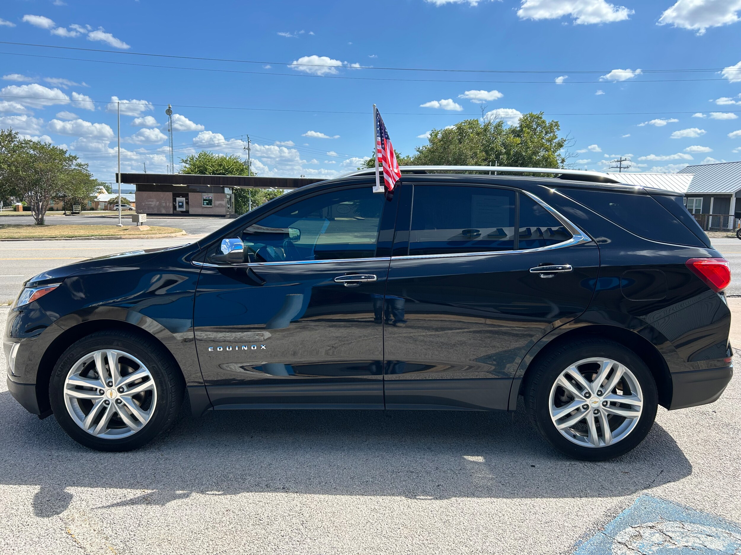 2019 Chevrolet Equinox Premier photo 3