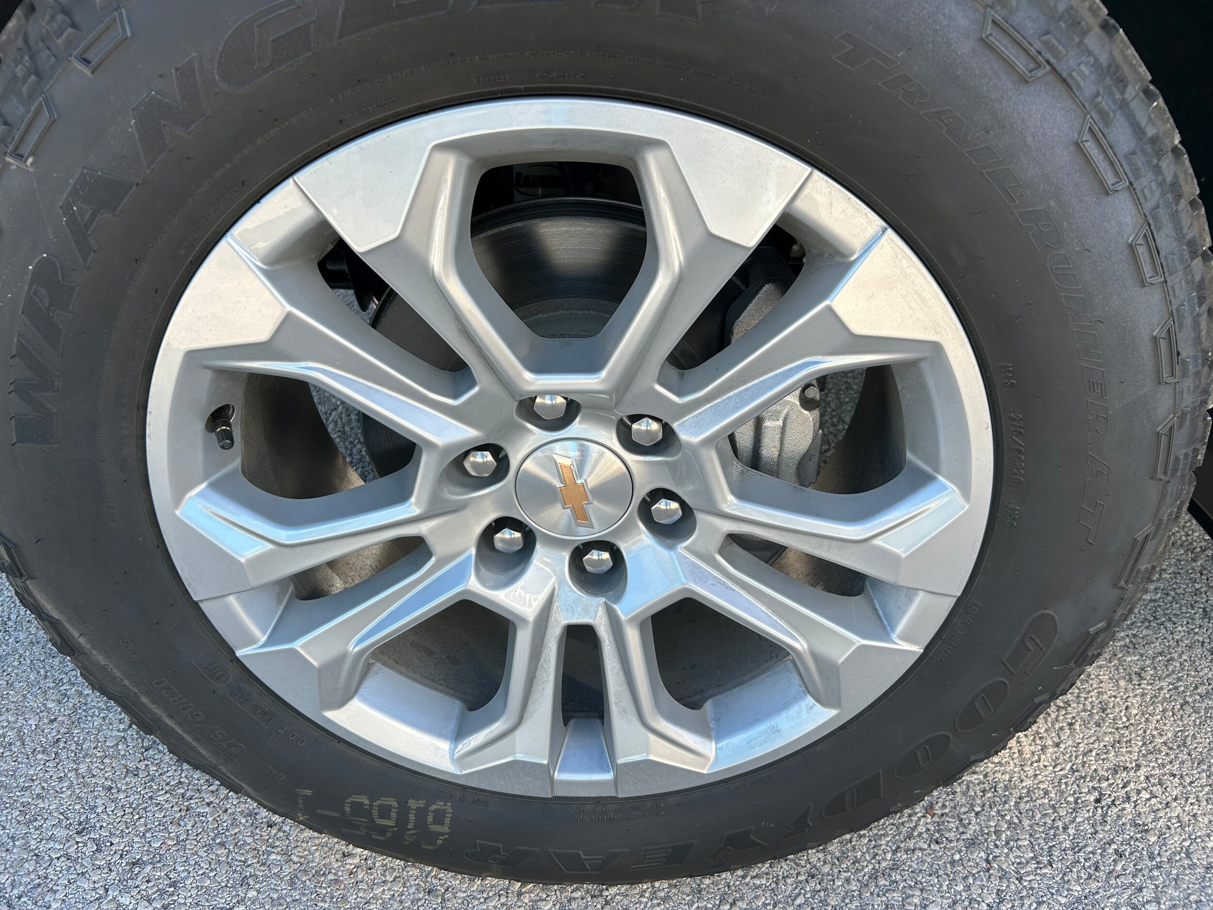 2026 Chevrolet Silverado 1500 LTZ photo 4