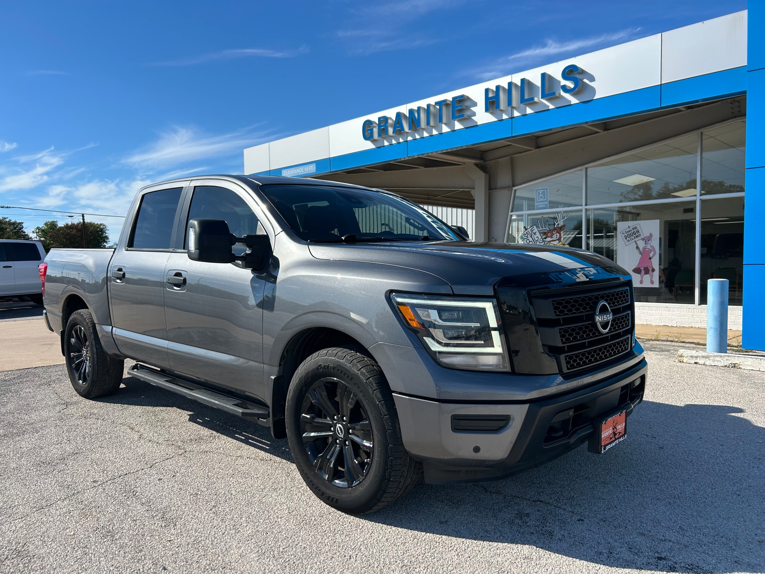 2023 Nissan Titan