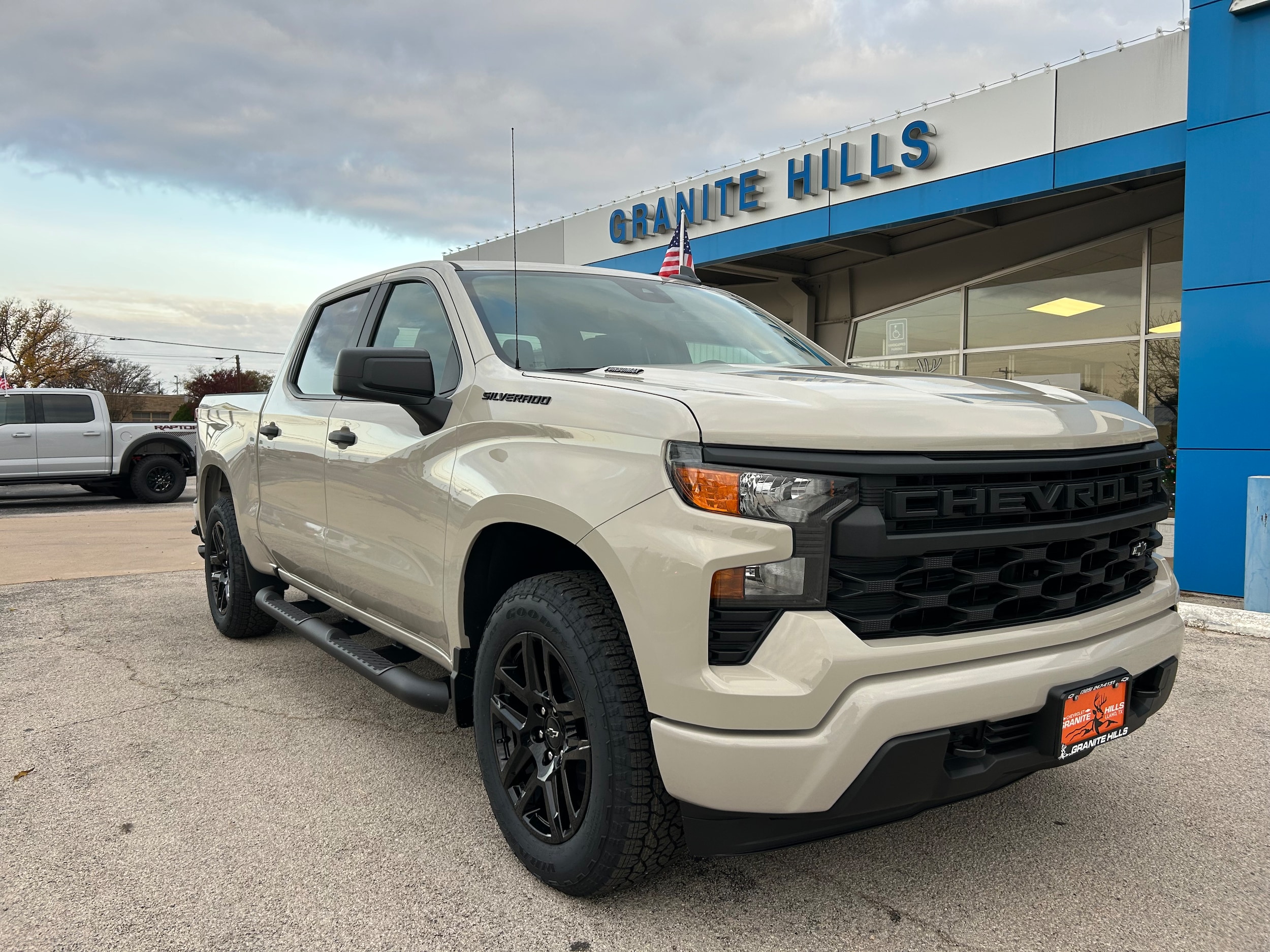 2026 Chevrolet Silverado 1500 Custom's photo