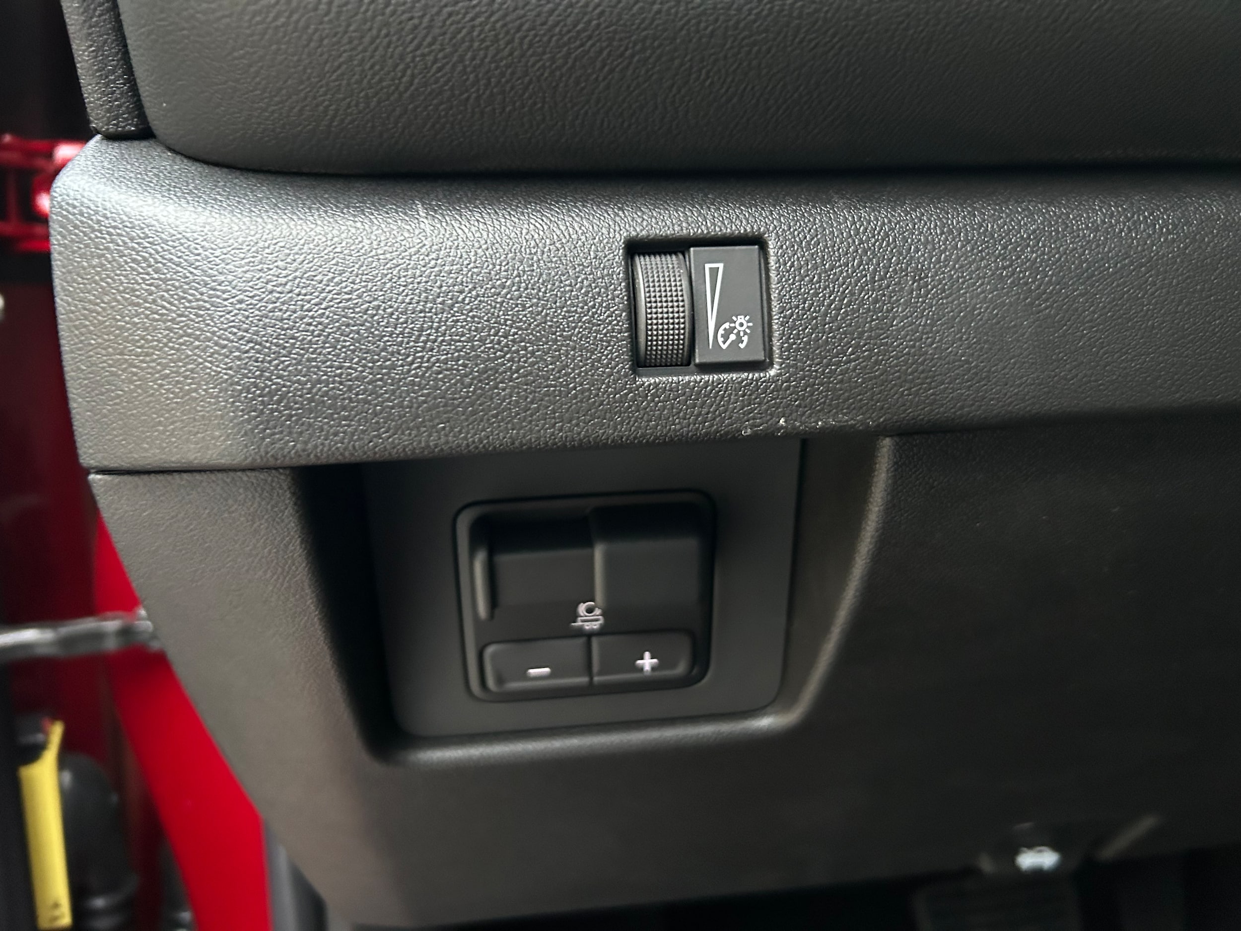 2026 Chevrolet Colorado LT - Photo 13