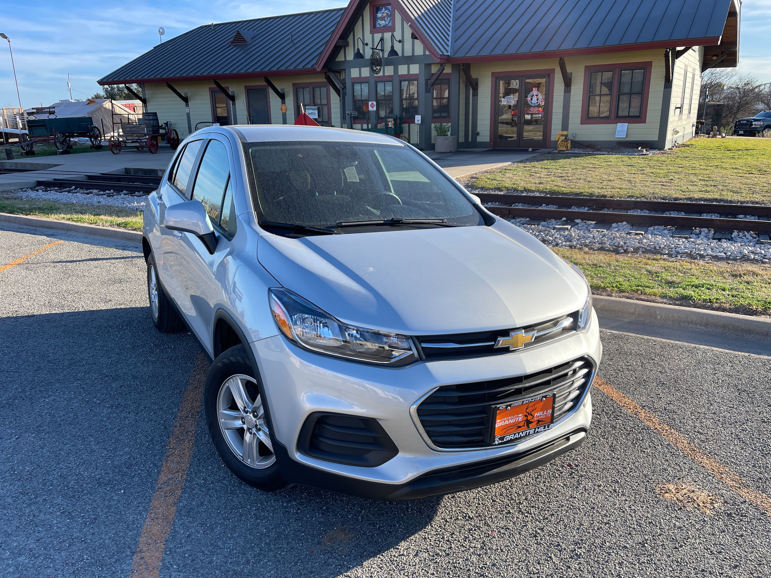 Used 2022 Chevrolet Trax LS with VIN KL7CJNSM5NB551766 for sale in Llano, TX