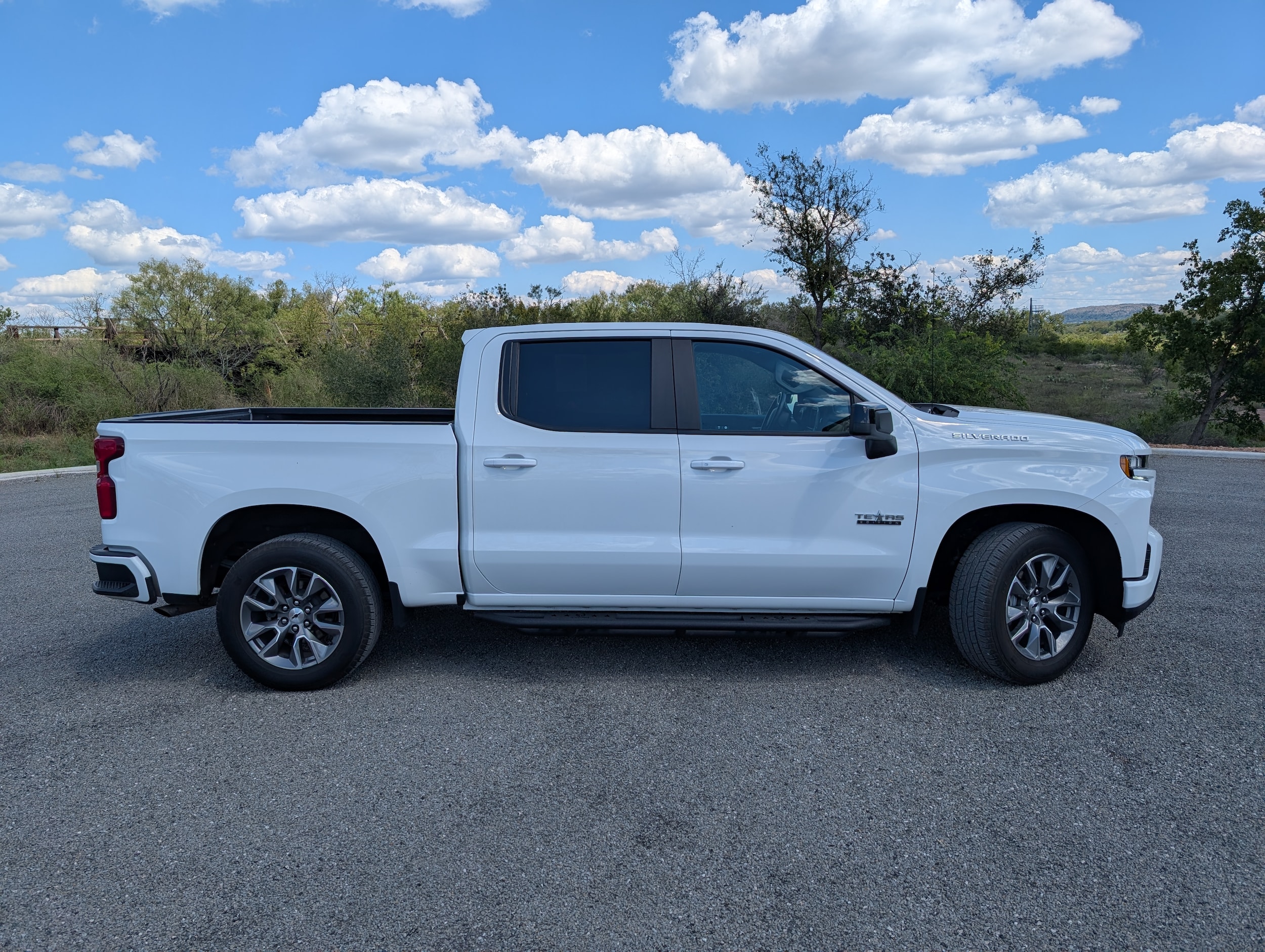 Used 2021 Chevrolet Silverado 1500 RST with VIN 1GCPWDED7MZ232970 for sale in Llano, TX