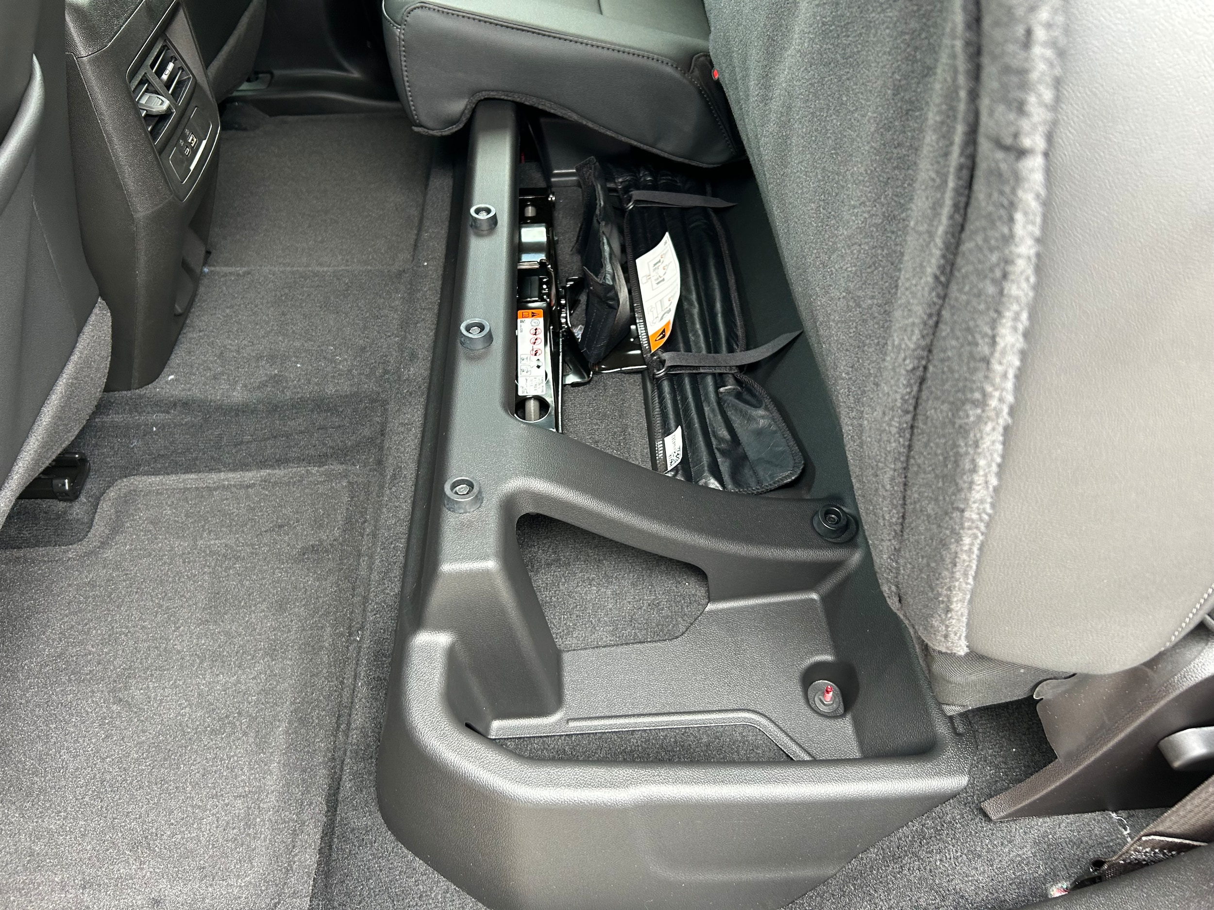 2025 Chevrolet Colorado LT - Photo 19