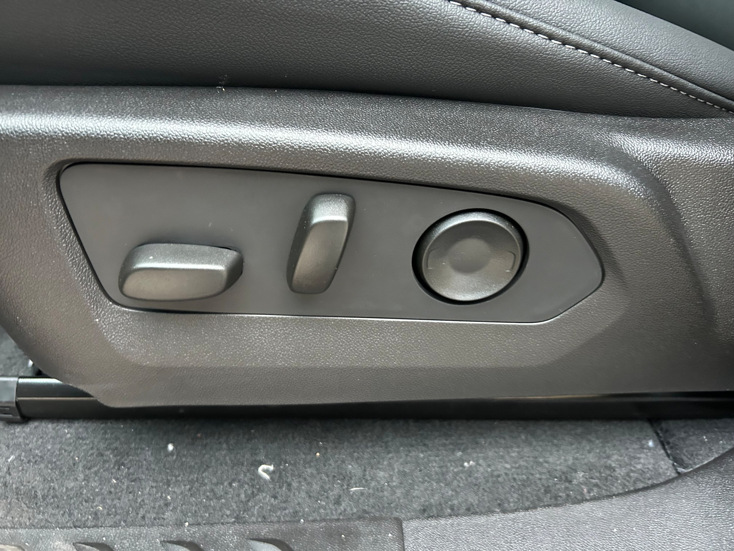 2026 Chevrolet Colorado LT - Photo 12