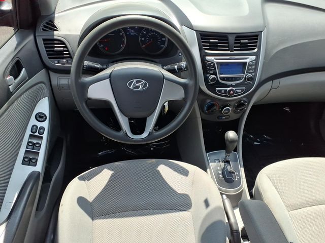 2013 Hyundai Accent GLS - Photo 9