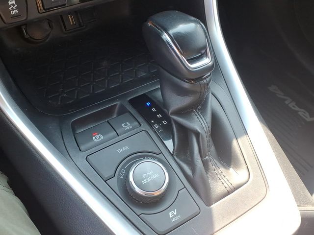 2020 Toyota RAV4 XSE - Photo 14