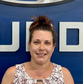 Staff member Andrea Erley from ID_3080144b6e8e