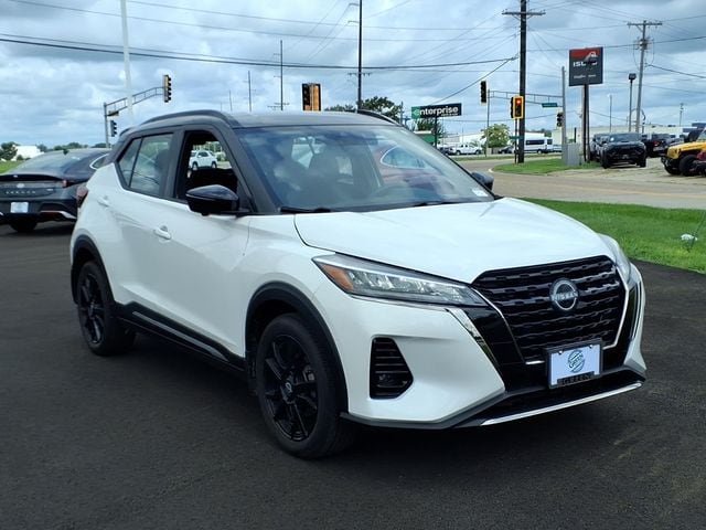 2024 Nissan Kicks SR - Photo 1