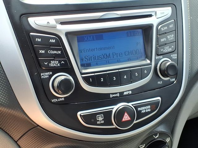 2013 Hyundai Accent GLS - Photo 10