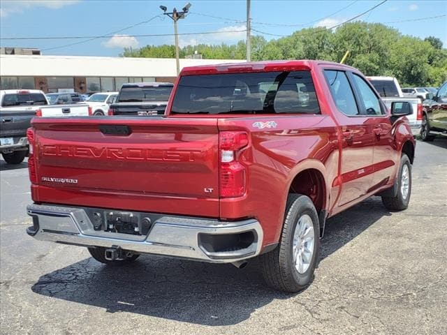 Used 2023 Chevrolet Silverado 1500 LT with VIN 3GCUDDED7PG147494 for sale in Springfield, IL