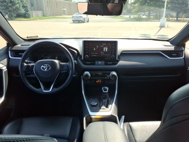 2020 Toyota RAV4 XSE - Photo 7