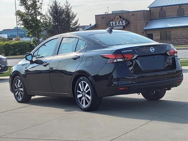 Used 2021 Nissan Versa Sedan SV with VIN 3N1CN8EV2ML851309 for sale in Springfield, IL