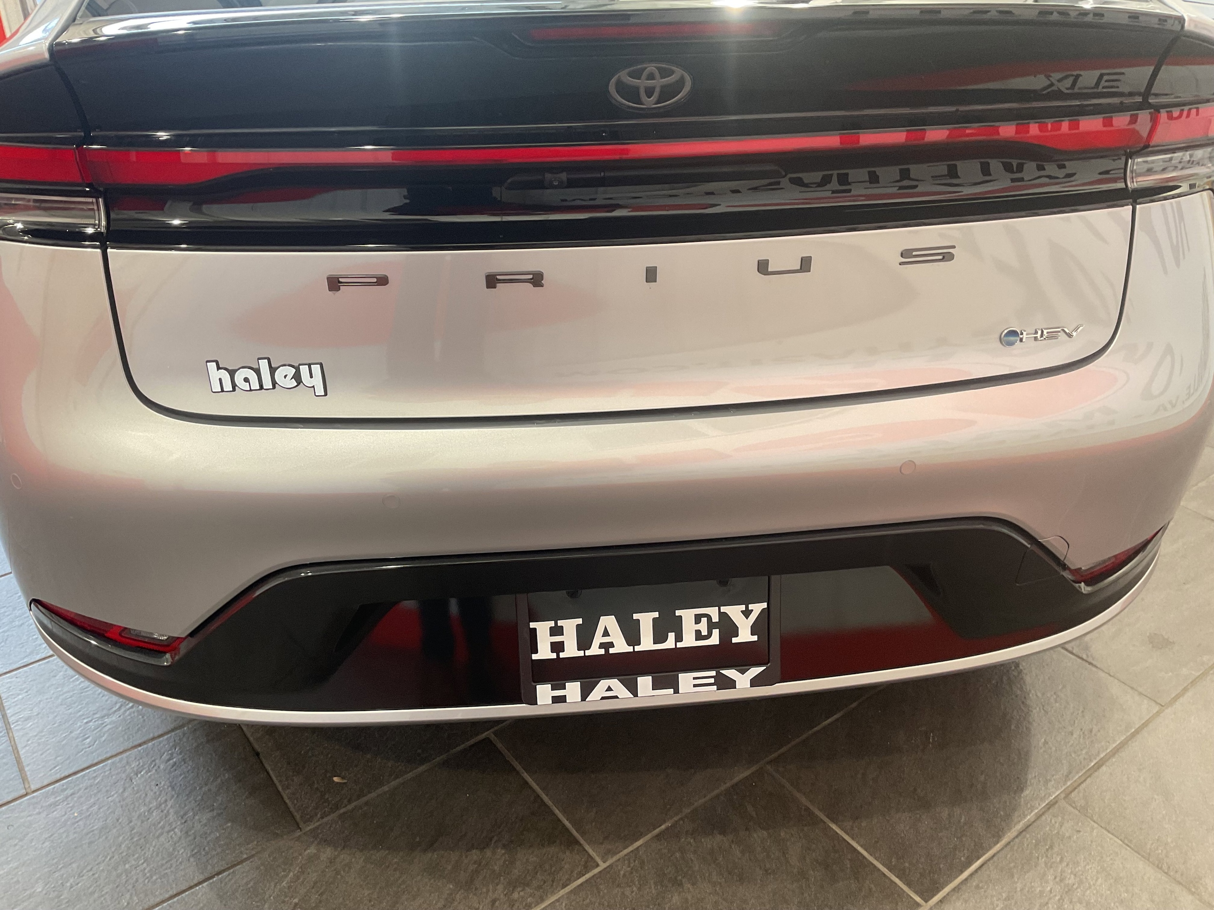 2026 Toyota Prius XLE - Photo 24