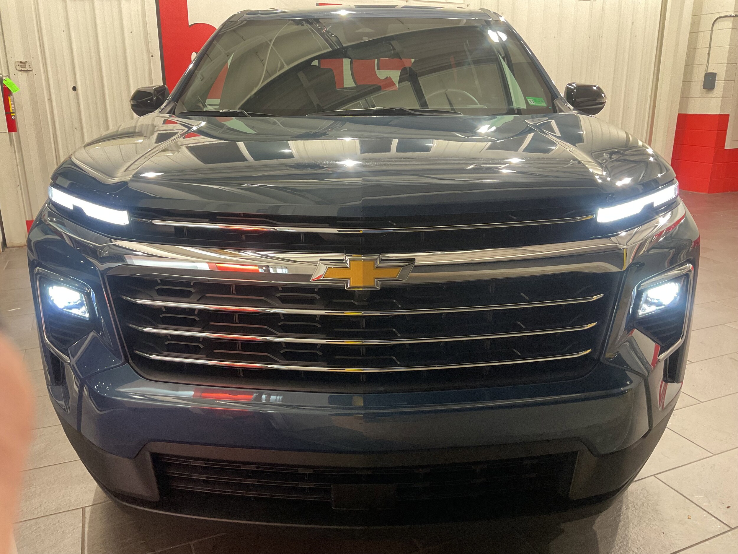 2025 Chevrolet Traverse 1LT photo 3