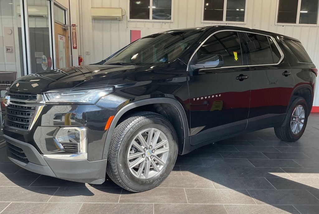 Used 2023 Chevrolet Traverse LS w/1LS SUV