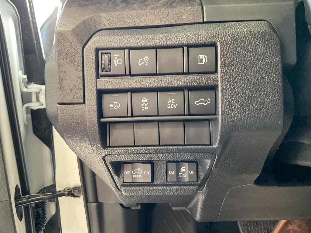 2026 Toyota Tacoma Limited - Photo 18