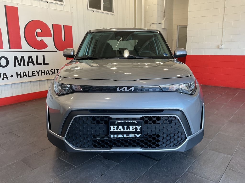 Used 2025 Kia Soul LX Hatchback