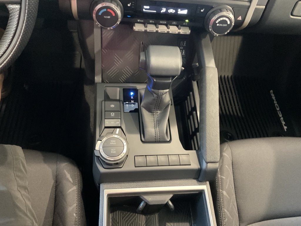 2026 Toyota Tacoma SR5 - Photo 27