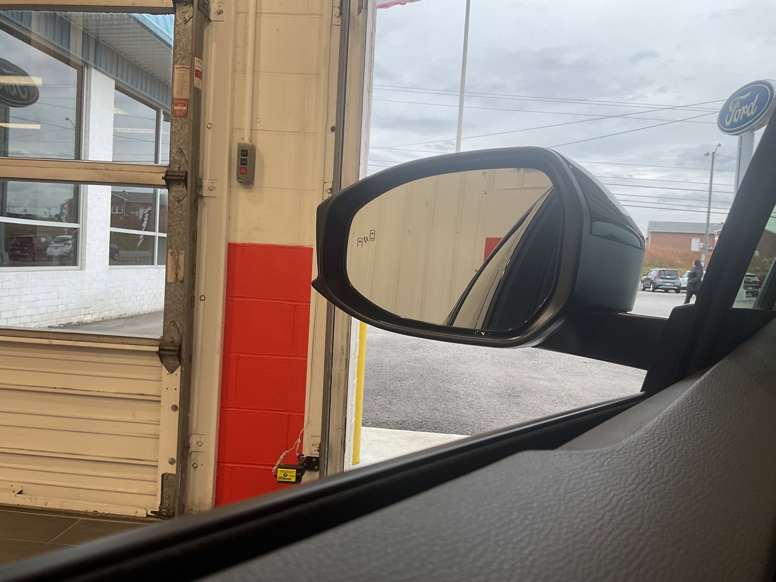 2026 Toyota Prius XLE - Photo 22