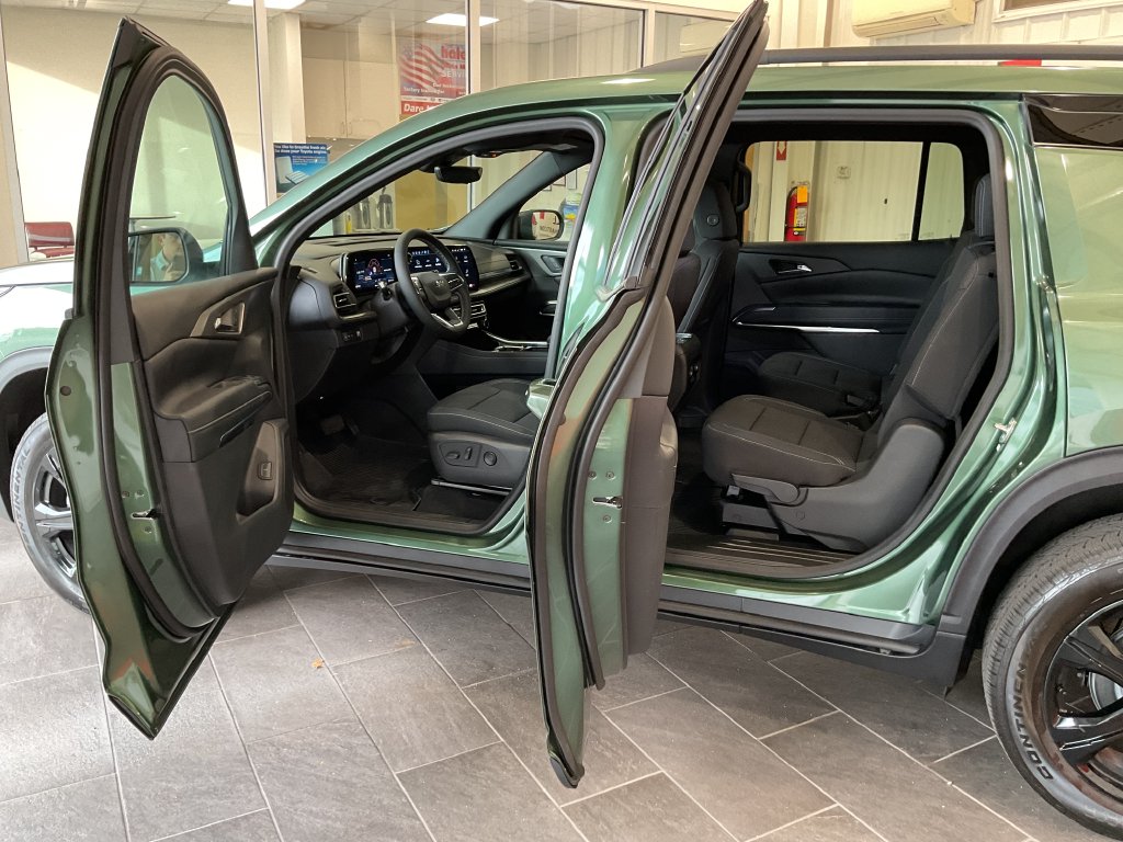 2027 Chevrolet Traverse LT - Photo 12