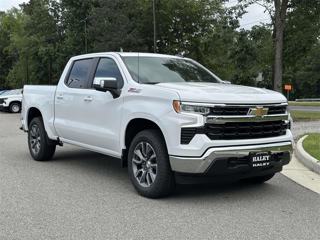 2026 Chevrolet Silverado LT's photo