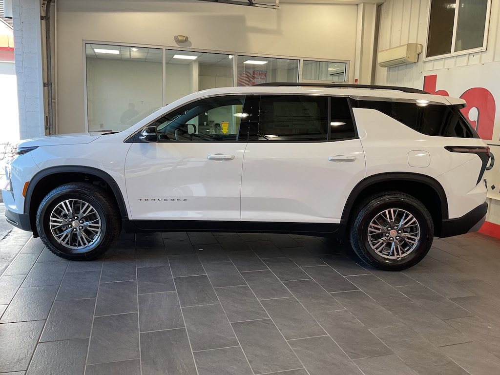 New 2026 Chevrolet Traverse LT SUV