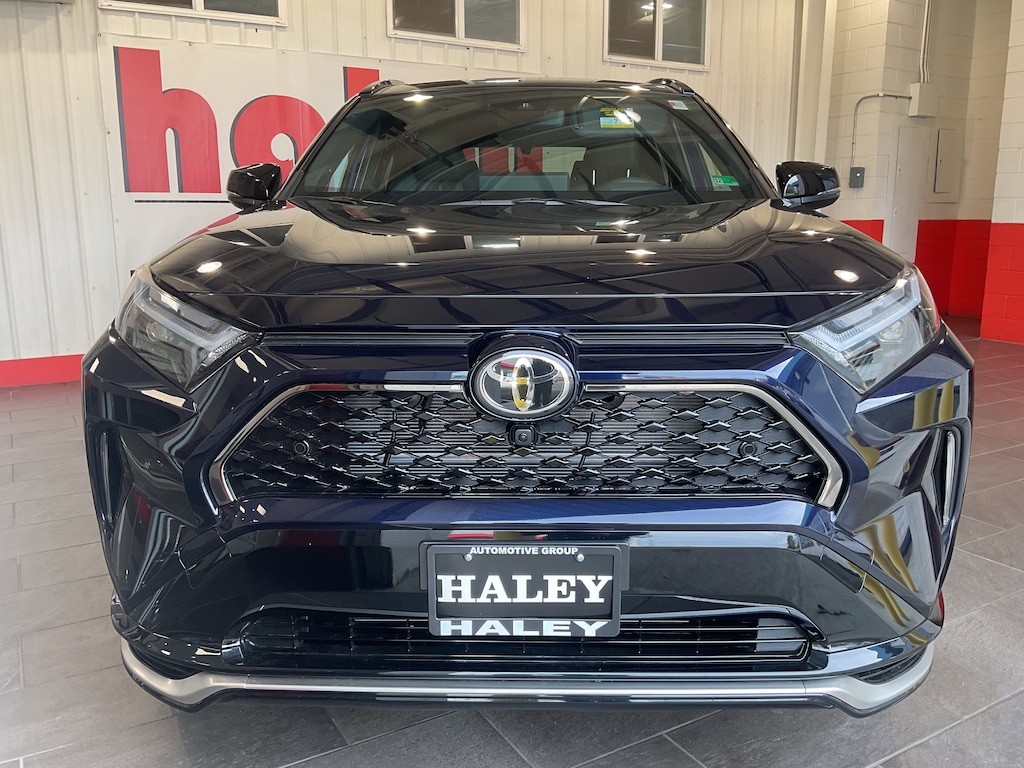 New 2025 Toyota RAV4 Plug-in Hybrid XSE SUV