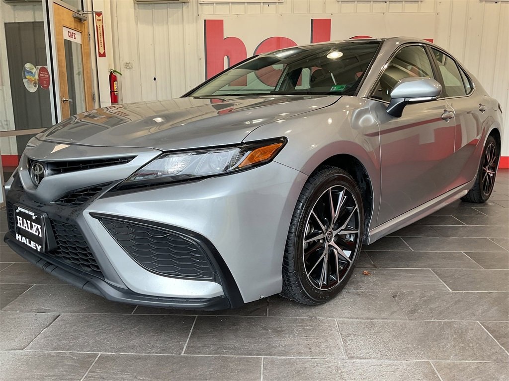 Used 2024 Toyota Camry SE Sedan