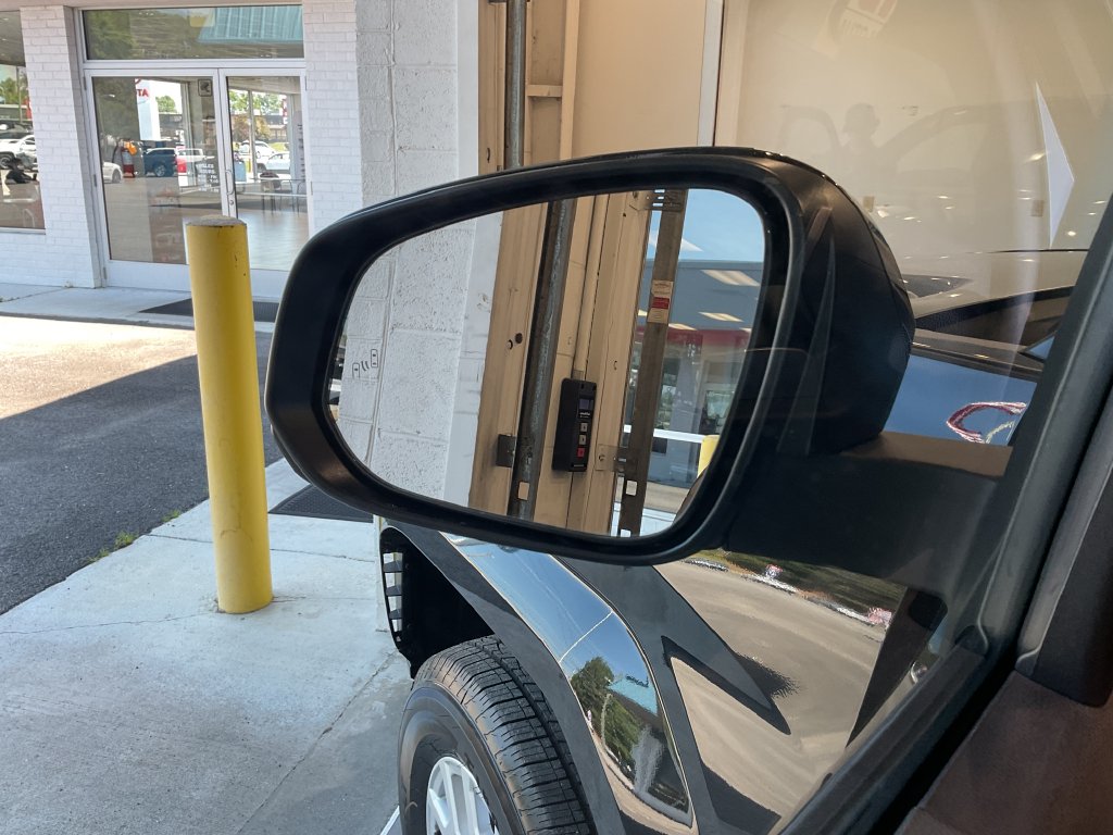 2026 Toyota Tacoma SR5 - Photo 14